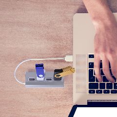 Porta USB - Weeper – foto 3